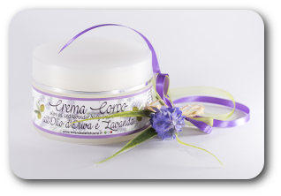 Crema per il corpo in barattolo - 250 ml - prezzo di 15 € per barattolo
