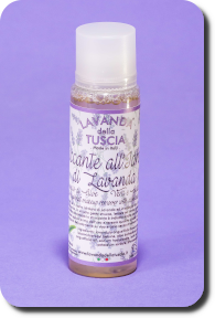 STRUCCANTE ALL'IDROLATO DI LAVANDA: ottimo struccante completamente naturale contenente il nostro idrolato di lavanda arricchito con aloe e Acido ialuronico, da usare con un batuffolo di cotone sul viso e sugli occhi; non provoca bruciore.